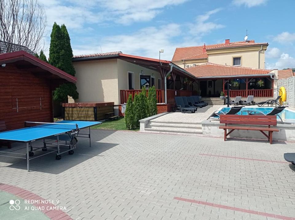 Zaječí Penzion Zajecak מראה חיצוני תמונה