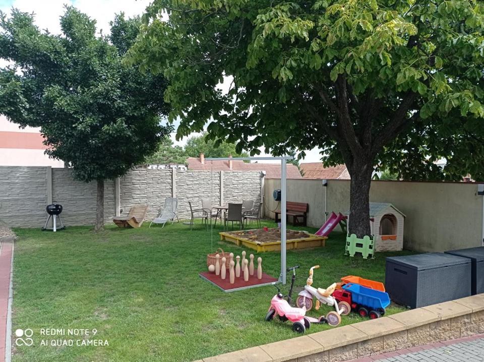 Zaječí Penzion Zajecak מראה חיצוני תמונה